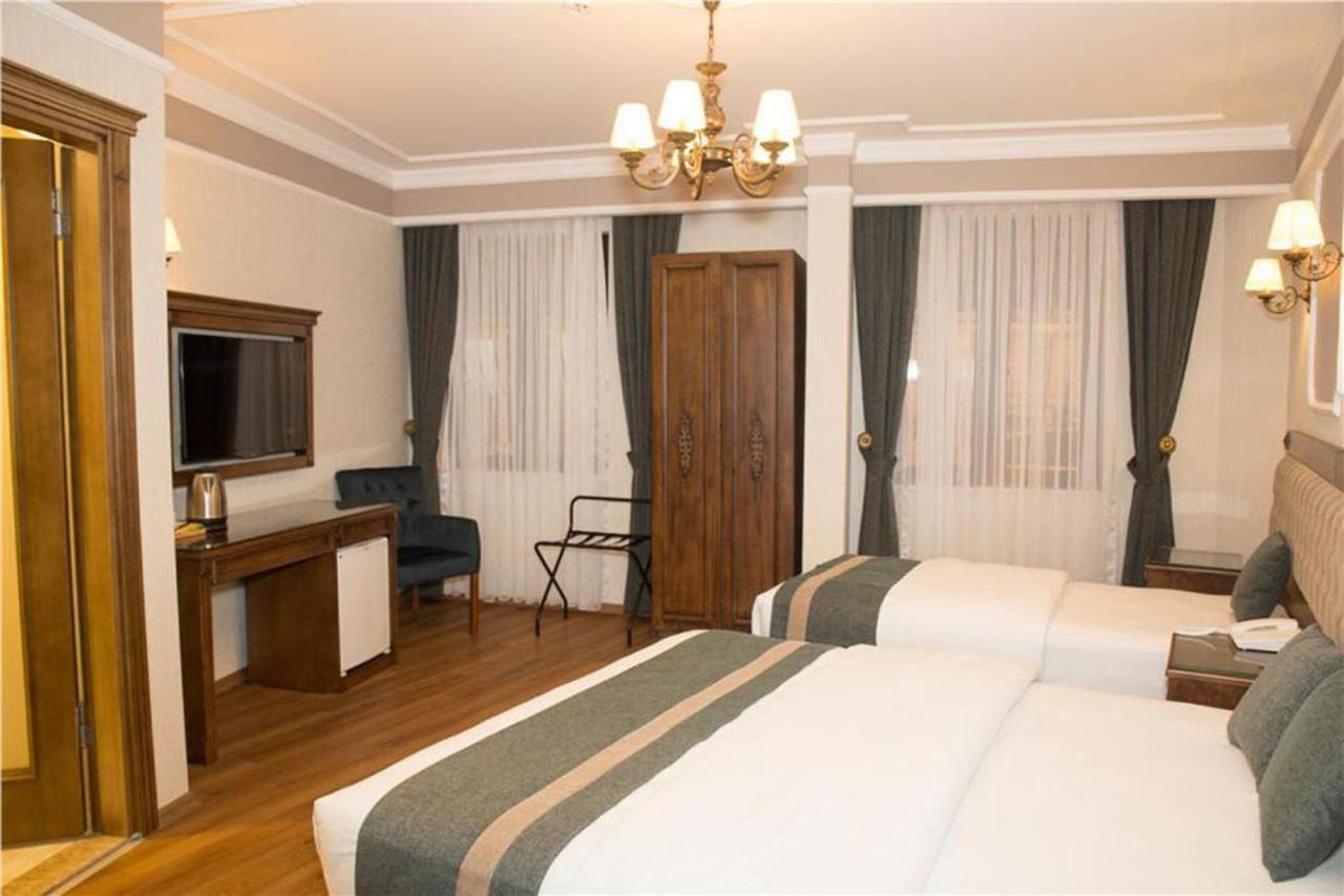 Ahmet Efendi Konagi Hotel Istanbul Ngoại thất bức ảnh A room at the hotel
