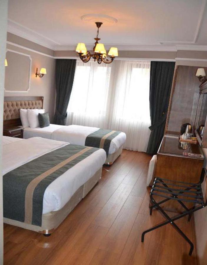 Ahmet Efendi Konagi Hotel Istanbul Ngoại thất bức ảnh A room at the hotel
