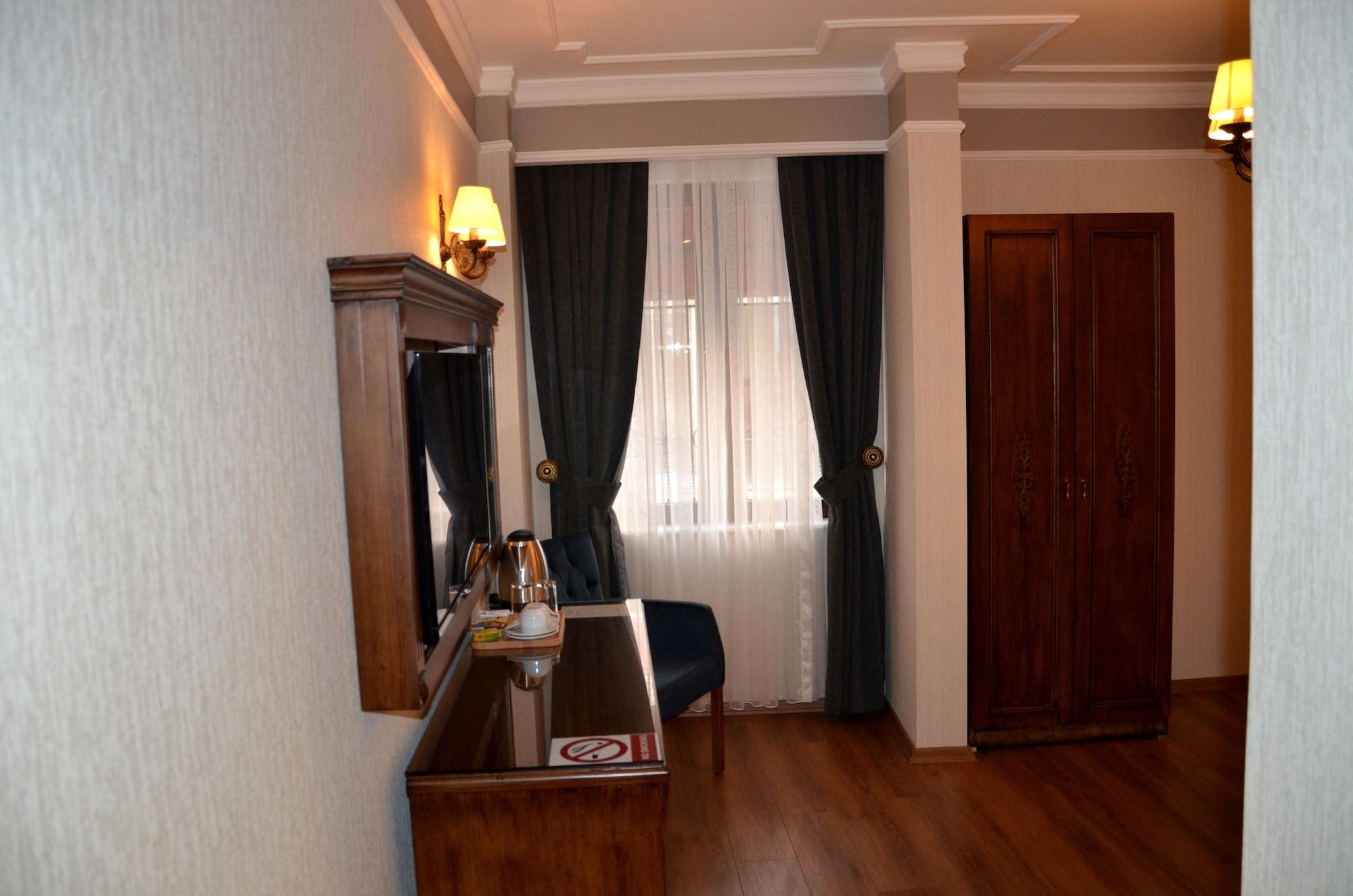 Ahmet Efendi Konagi Hotel Istanbul Ngoại thất bức ảnh A room at the hotel