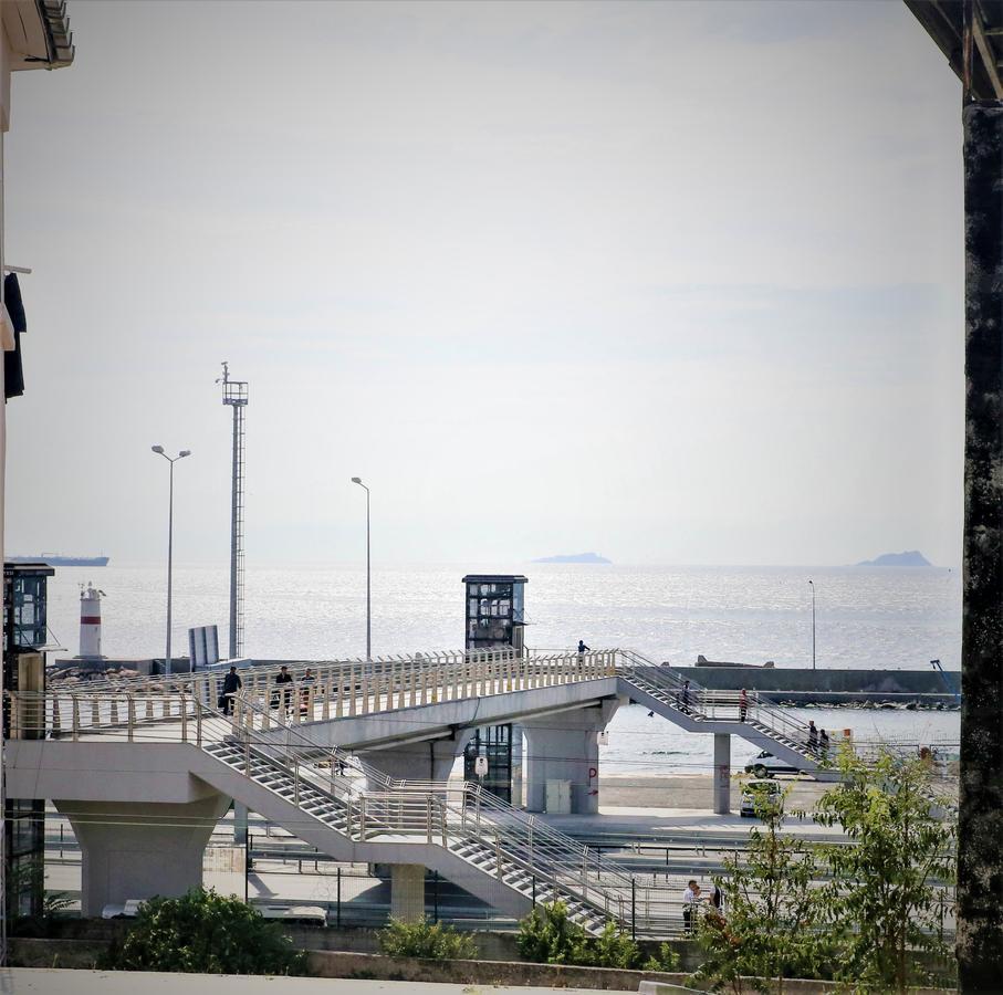 Ahmet Efendi Konagi Hotel Istanbul Ngoại thất bức ảnh The station