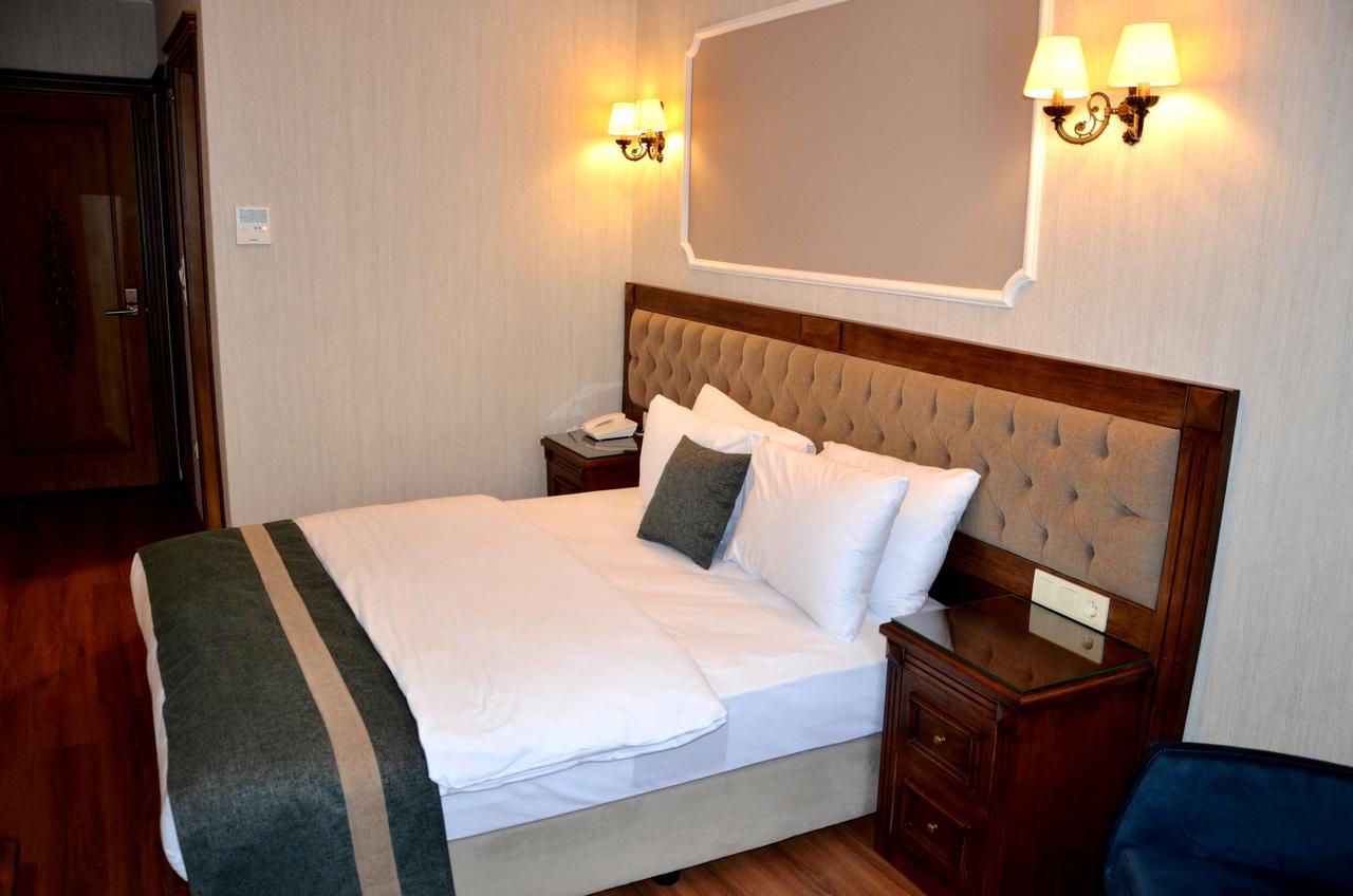 Ahmet Efendi Konagi Hotel Istanbul Ngoại thất bức ảnh A bedroom at the hotel