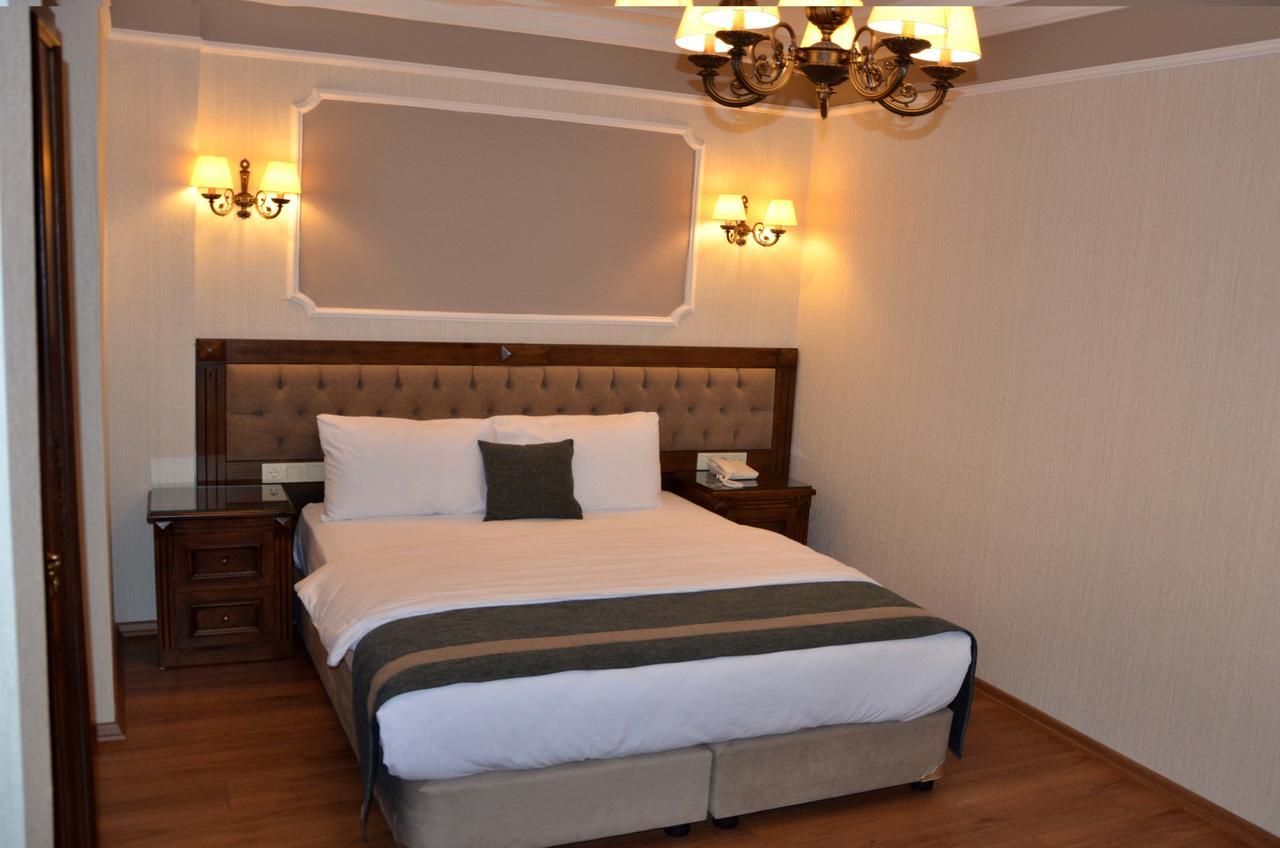 Ahmet Efendi Konagi Hotel Istanbul Ngoại thất bức ảnh A bedroom at the hotel
