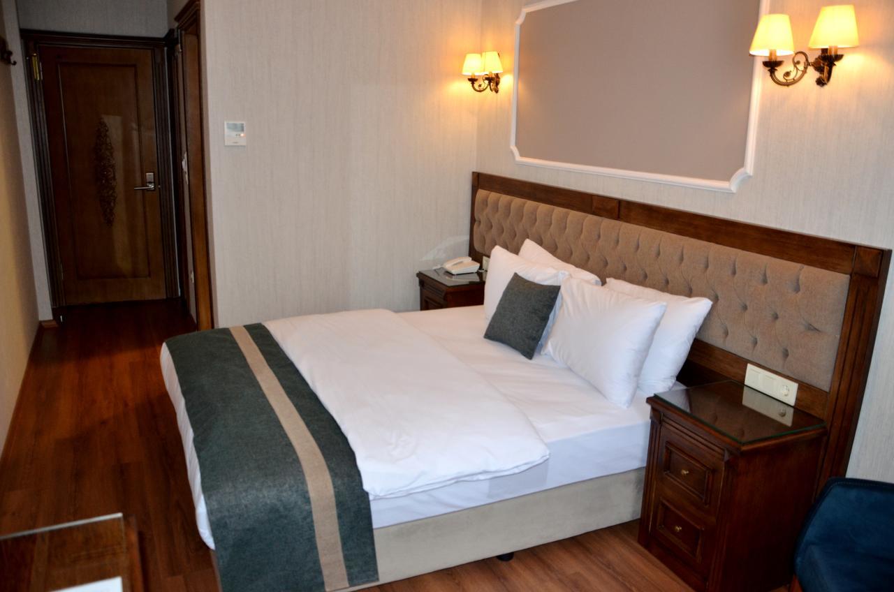 Ahmet Efendi Konagi Hotel Istanbul Ngoại thất bức ảnh A bed