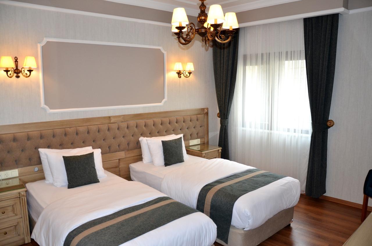 Ahmet Efendi Konagi Hotel Istanbul Ngoại thất bức ảnh A room at the hotel